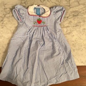 Anavini gingham Smocked Peter Pan collar strawberry dress